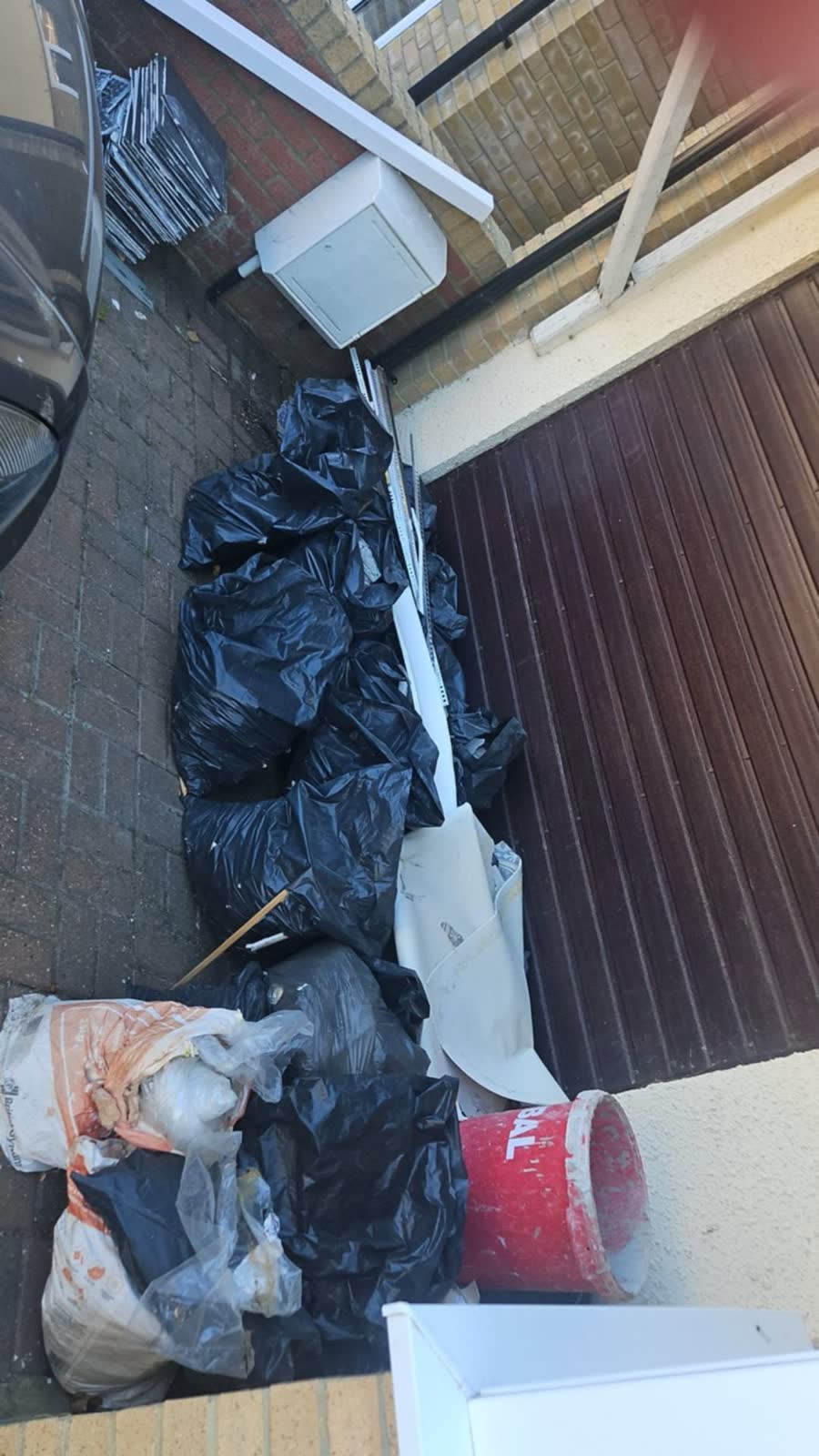 Neighbouring Driveway Waste Clearances in Crewkerne project photo 1
