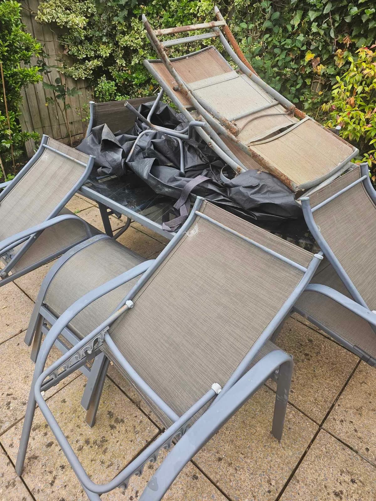 Patio Furniture and Bulky Item Removal project photo 1